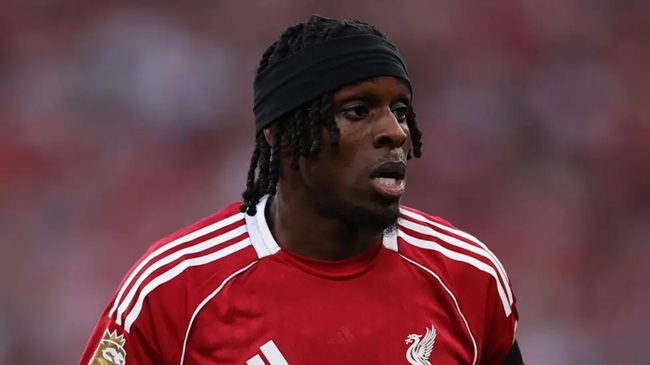 Liverpool blow as Frimpong ruled out for weeks with hamstring injury