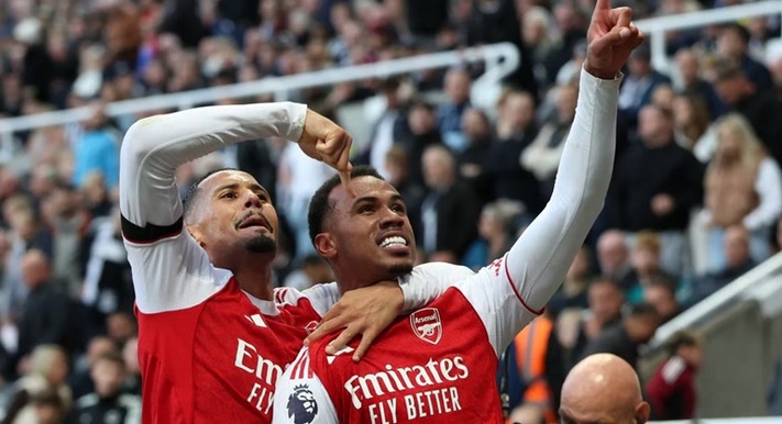 Gabriel scores late winner as Arsenal beat Newcastle 2-1