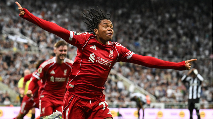 Rio Ngumoha pens first professional contract with Liverpool