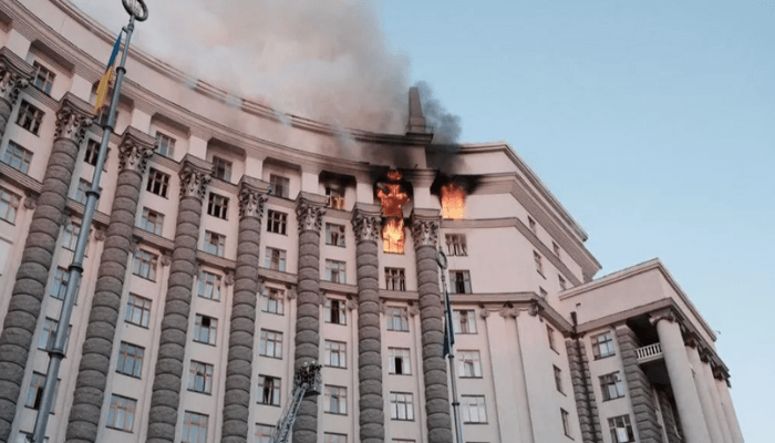 Russia's record strike hit Ukraine’s government building for the first time
