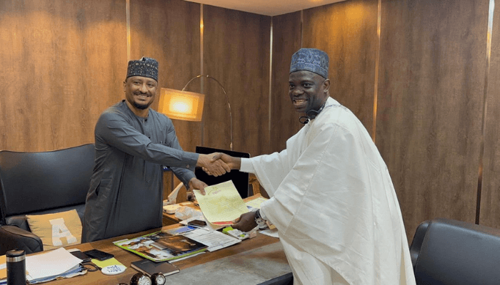 top leaders to be honored