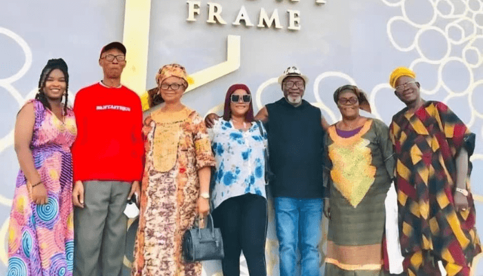 Diamonds and Pearls Travels