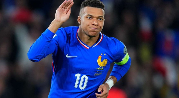 France beat Ukraine 4-0 to seal 2026 World Cup spot